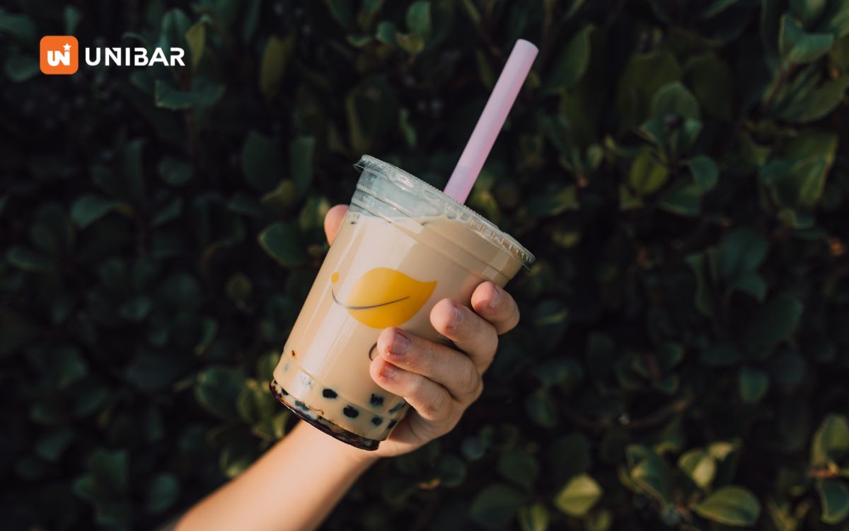 Với những quán trà sữa đông khách, sử dụng máy ủ trà là lựa chọn hợp lý nếu bạn muốn nâng cao năng suất và đồng đều hương vị cho cả ngàn ly