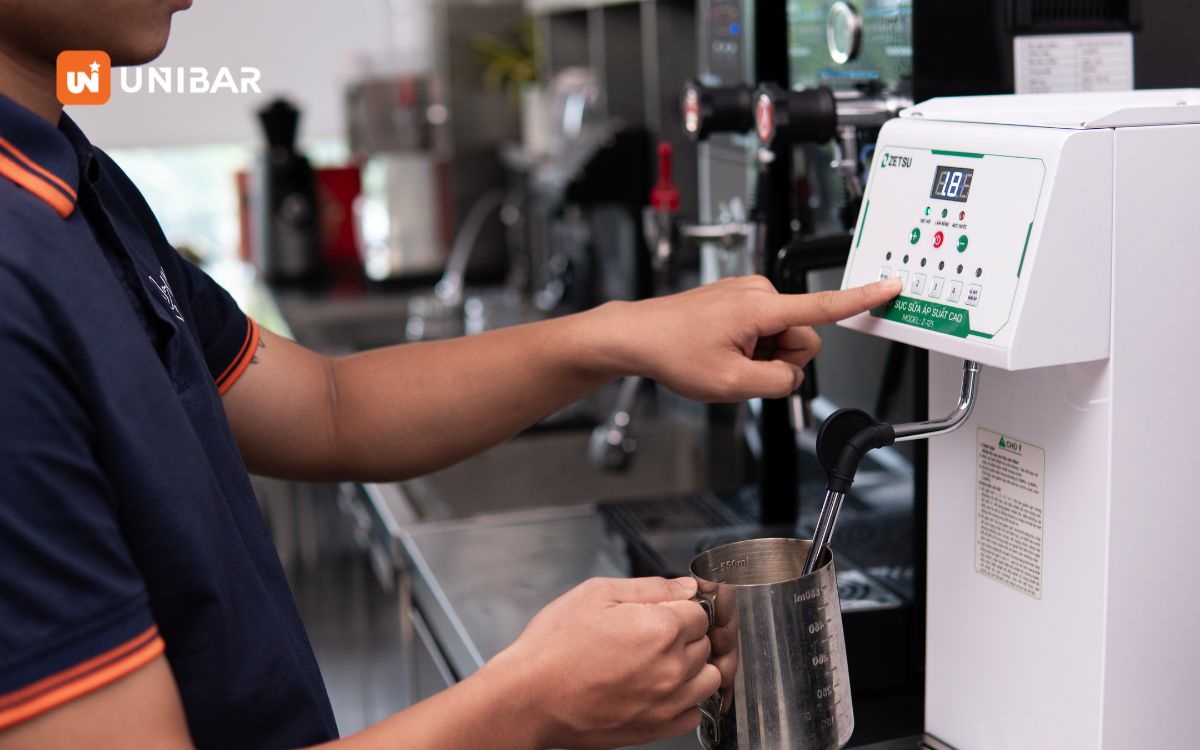 Nên chọn máy sục sữa phù hợp với nhu cầu của bạn hơn là lựa chọn chiếc máy với nhiều hơn những tính năng cần thiết